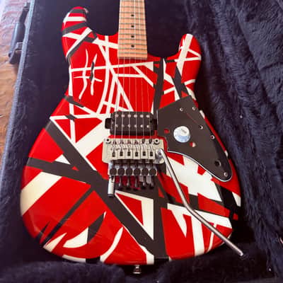 Charvel EVH Art Series 2004 - 2007 - Red / White / Black image 1