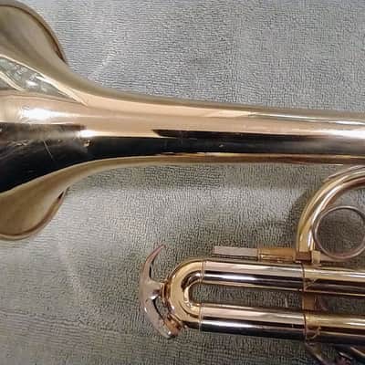 Holton C-602 Collegiate 1971 - laquered brass image 10