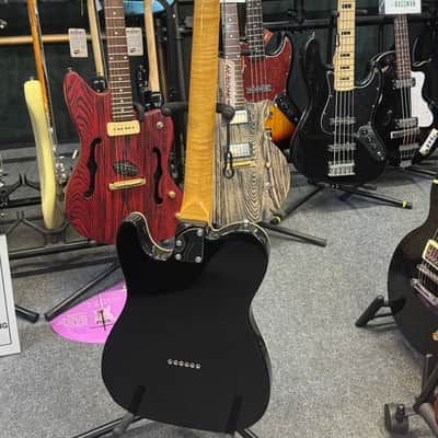 Vintage Limited Edition 30th Anniversary V72 Electric Guitar ~ Boulevard Black image 4