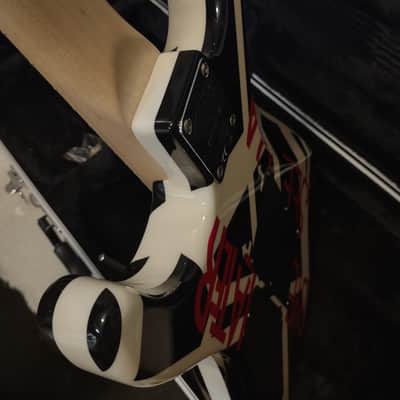 2014 EVH/Fender Striped Series "Circles/See Ya Later" 1st Run Eddie Van Halen UNCHAINED Gloss Finish- w/Gator Case image 14