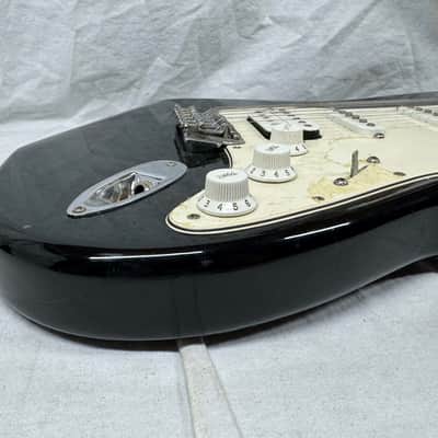 Fender Standard Stratocaster HSS Guitar - MIM Mexico 2007 - Black / Rosewood fingerboard image 16