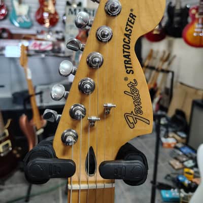 Fender Deluxe Stratocaster 2016 - Transparent Sapphire Blue image 8