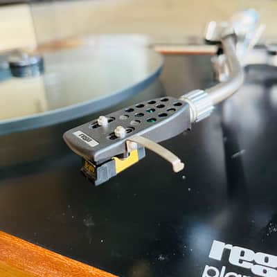 REGA Planar 2 Vintage Turntable image 3