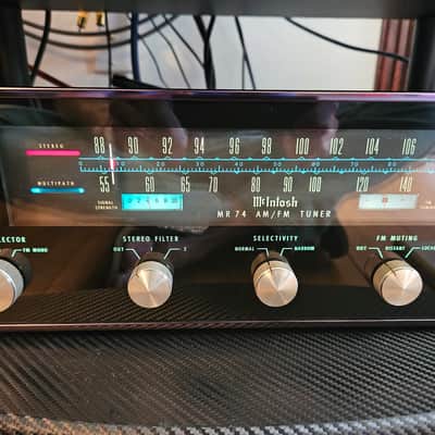 McIntosh MR74 Stereo Tuner image 1