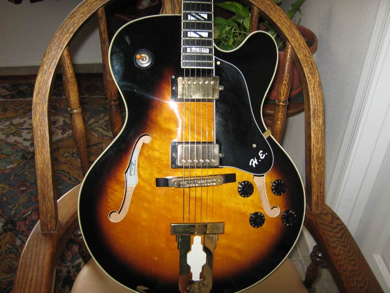 NEAR MINT SALE!! 1980 Aria Herb Ellis with case image 1