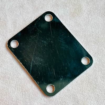 Neck Plate for Fender Guitars 4 Bolt - Chrome image 3