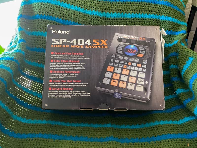 Immagine Roland SP-404SX Linear Wave Sampler 2009 - 2017 - Black - 1