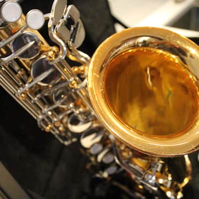 Vito YAS-23 Alto Saxophone Same as Yamaha Good Condition image 5