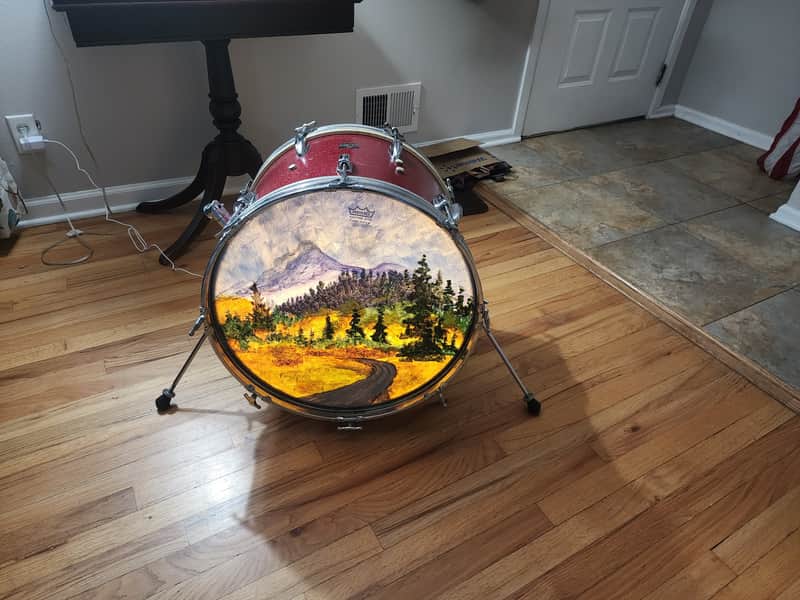Majestic MIJ Bass drum/lamp 60's  - Red sparkle image 1