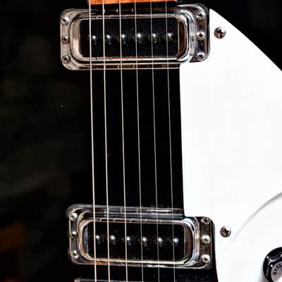 1989 Rickenbacker 610 - Jetglo image 8