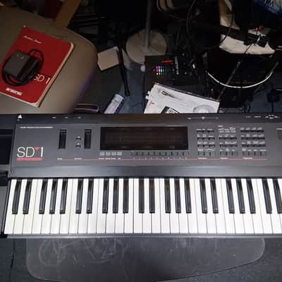 Ensoniq SD-1 Music Production Synthesizer 1991 WITH GIG BAG
