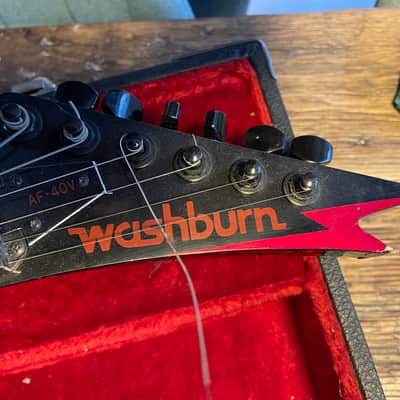 Washburn AF 40 1986 - Black and red image 3