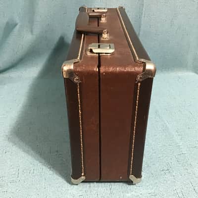 Henkin Clarinet with Mouthpiece, Stand, and Case image 11