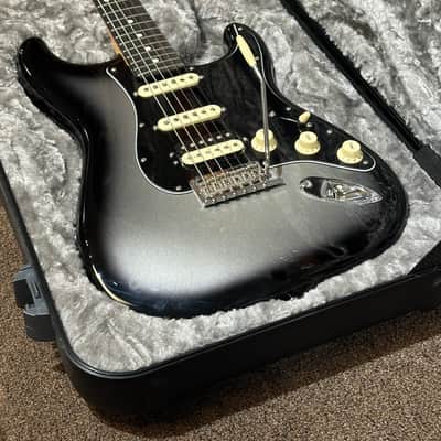 Fender LE American Professional Stratocaster HSS Shawbucker 2017 - Silver burst image 2