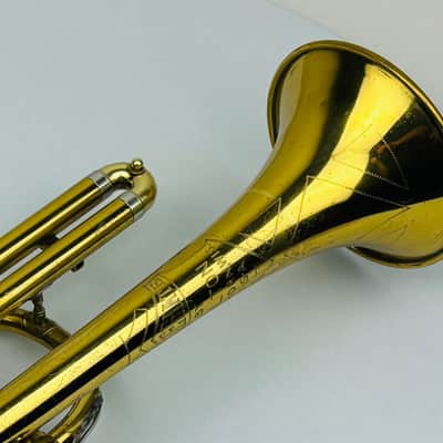 1949 Holton Collegiate cornet in great condition for being nearly 70 years old! image 9
