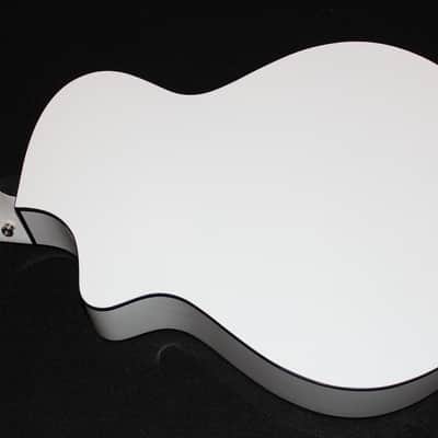 Breedlove Pursuit Concert CE Acoustic Electric Guitar White w/ Gigbag image 3
