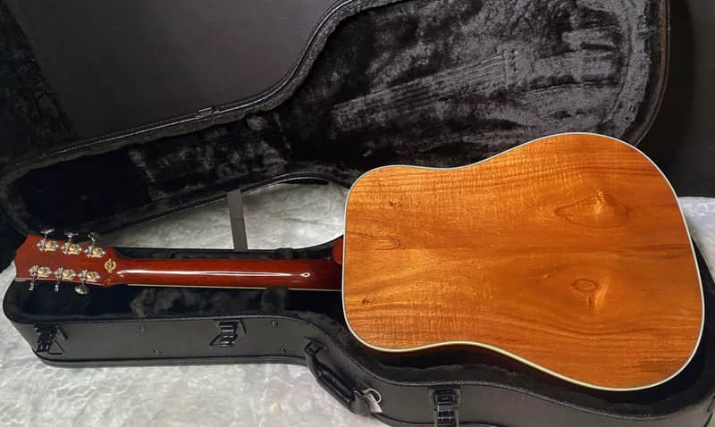 Gibson Custom Shop Hummingbird Koa/Carpathian Spruce Acoustic-Electric Guitar - Honeyburst - 4.65 lbs - G06299