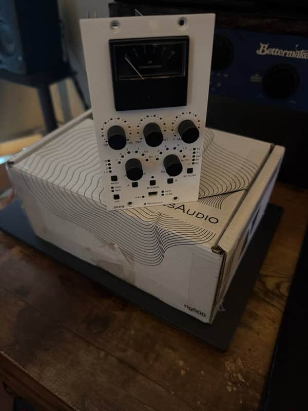 WesAudio DIONE ng500 500 Series Stereo Bus Compressor 2010s - White image 1