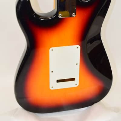 1994 Fender Standard Stratocaster Electric Guitar, Rosewood Fingerboard, 3-Color Sunburst image 16