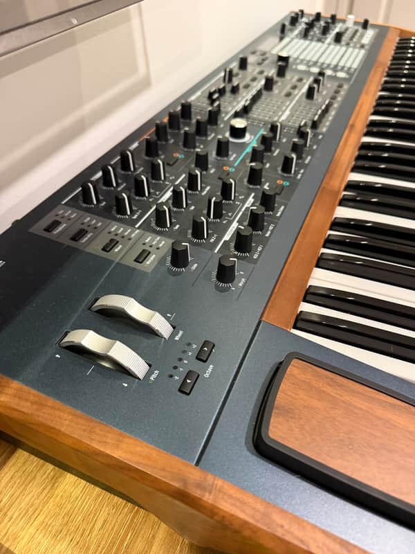 Arturia PolyBrute 6-Voice *MINT* Polyphonic Morphing Analog Synthesizer