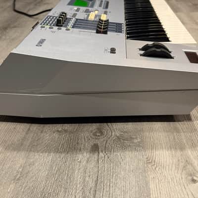 Yamaha Motif ES 6 Production Synthesizer 2000s - Gray image 8