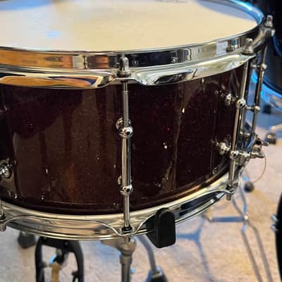 Ludwig Classic Maple - Burgundy Sparkle image 2