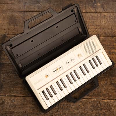 Casio Casiotone MT-11 Keyboard 1980s - White