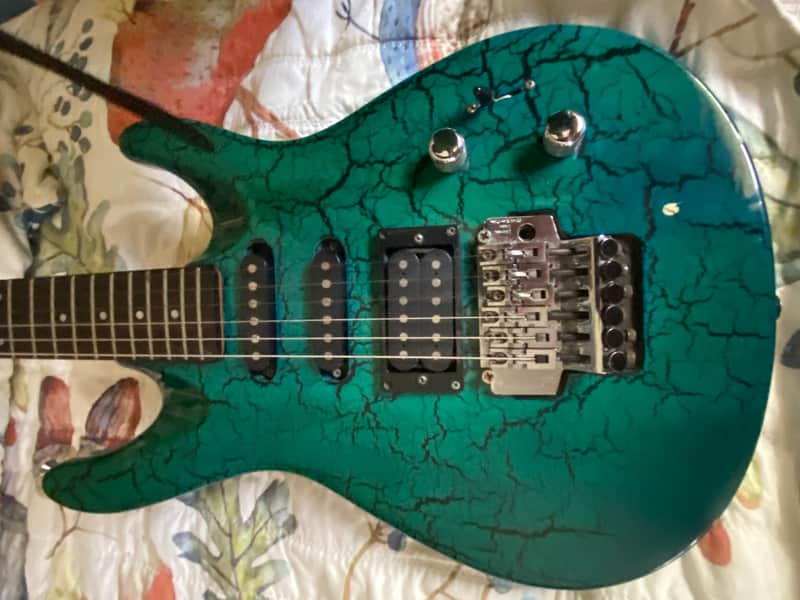 Washburn KC-40V Chicago Series Chameleon Green/Blue Black striated