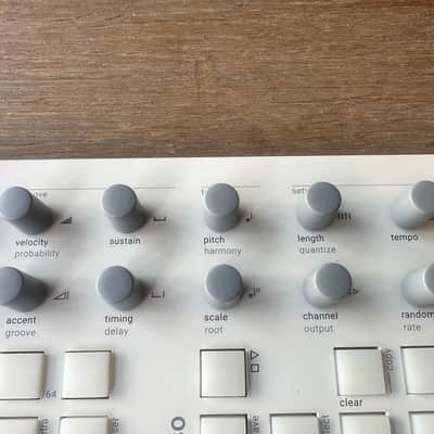 Torso Electronics T-1 Sequencer White w/Case & Original Box! image 4