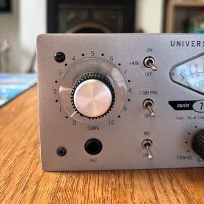 Universal Audio 710 Twin-Finity Microphone Preamp 2009 - Present - Silver image 3