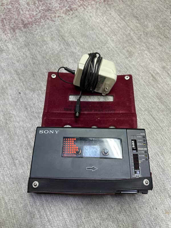 Sony WM-D6C Professional Walkman Portable Stereo Cassette Recorder