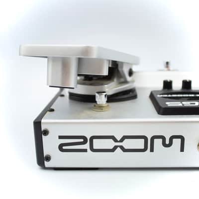 Zoom G5 Guitar Effects & Amp Simulator With Power Supply Guitar Multi Effect Pedal 018819 image 11