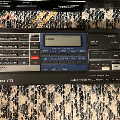 Vintage Pioneer SA-V70 1986 Receiver with Detachable Remote- Black image 12