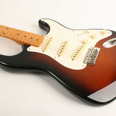 Fender Eric Johnson Stratocaster Maple Fingerboard 2-Color Sunburst EJ24317 image 10