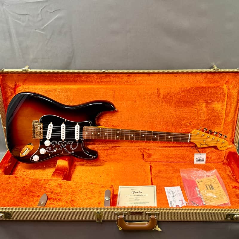 Fender Stevie Ray Vaughan Stratocaster 2022 - w/ OHSC, Strap and COA
