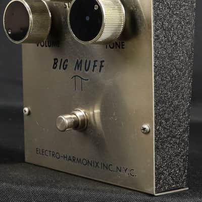 Vintage 1972 Electro-Harmonix EHX Big Muff Pi Triangle V1 Guitar Fuzz Effect Pedal FS36999 image 2