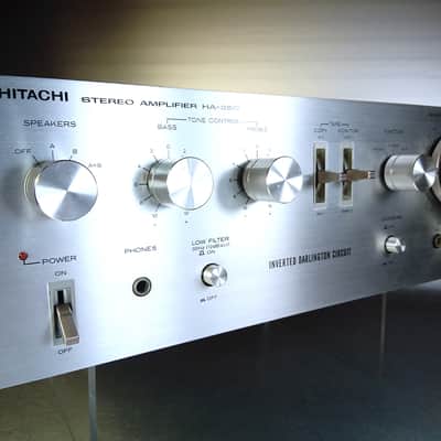 Hitachi HA 250 amplificatore integrato / Year 1978 image 2