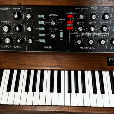 Moog Minimoog Model D Analog Synthesizer - Walnut Limited Edition