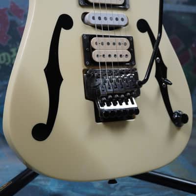 Ibanez PGM30 Paul Gilbert Signature Model 1996 White MIJ FujiGen image 2