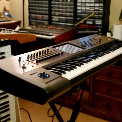 MUST SEE!!! KORG KRONOS X 61 FULLY INSPECTED/SERVICED AND IN AMAZING CONDITION! image 8