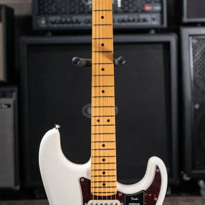 Fender American Professional II Stratocaster Electric Guitar - Olympic White with Hardshell Case image 4