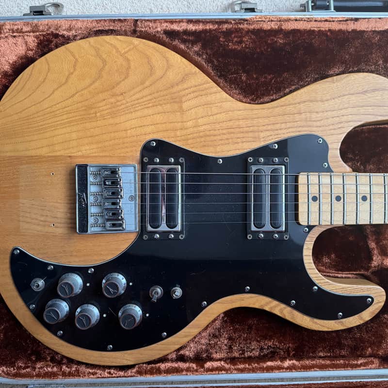 1978 – 1988 Peavey T-60 with Maple Fretboard Natural