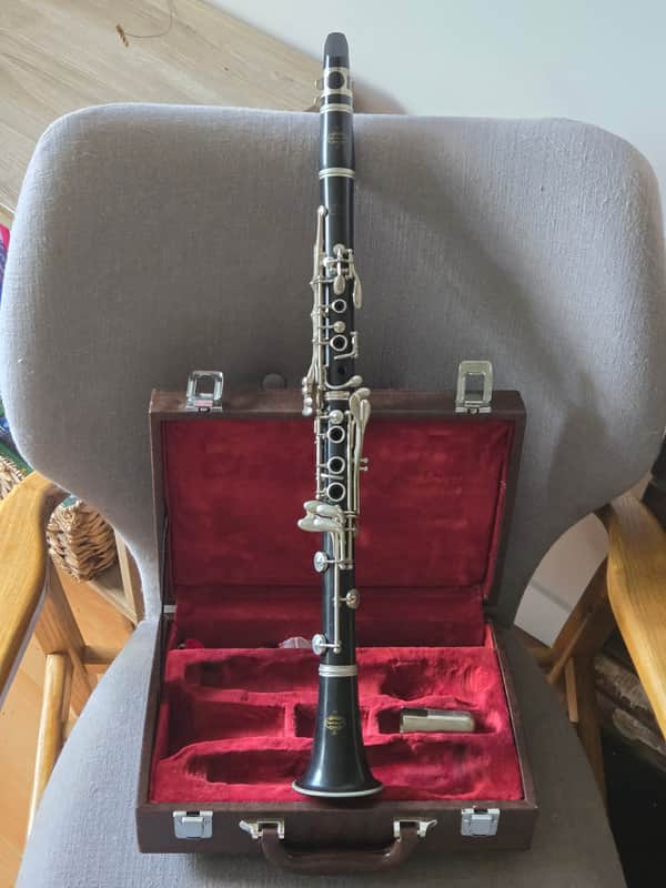 Buffet Crampon E11 Bb Clarinet image 1