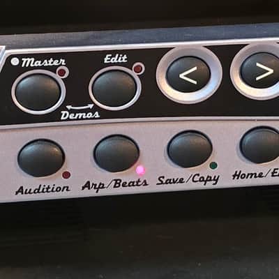 E-MU Systems Vintage Pro Rackmount 128-Voice Classic Synth / Keys Module 1999 - 2000 - Silver / Black image 4