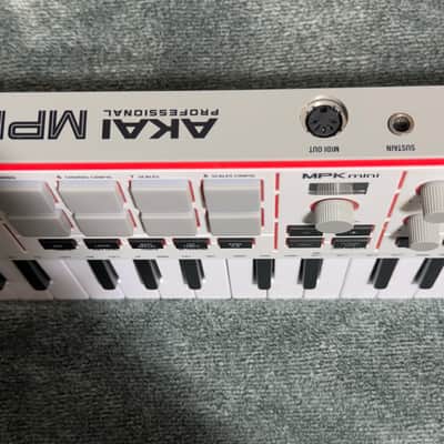Akai MPK mini IV 2025 - White image 2