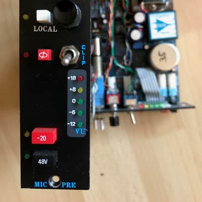 API Rack mit 12 Vintage API 212 Micpres image 12