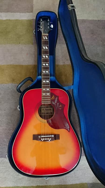 Kiso Suzuki Acoustic Guitar. Dreadnought. Hummingbird Cherry