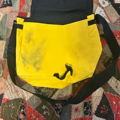 Alembic branded messenger bag 90’s - Yeller image 2