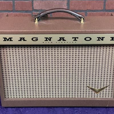Magnatone Starlite 5-watt 1 x 8-inch Tube Combo Amp w/ Cover image 2