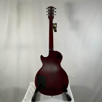 Gibson Les Paul Classic 2022 - Translucent Cherry - w/ Hard Case image 10
